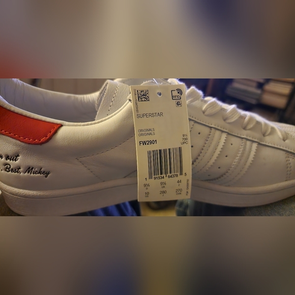 New Mickie mouse ๐ shoes - Picture 8 of 10